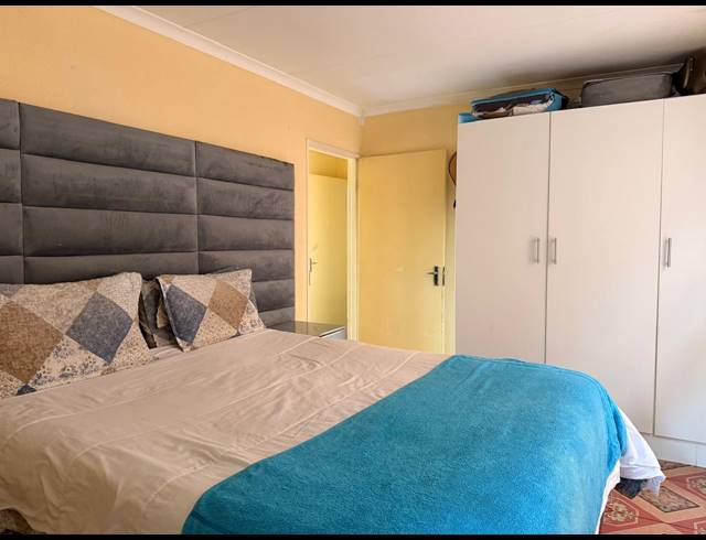 3 BEDROOM HOUSE FOR SALE IN TLHABANE WEST
